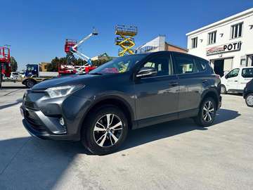 RAV4 2.0 D-4D 2WD Lounge