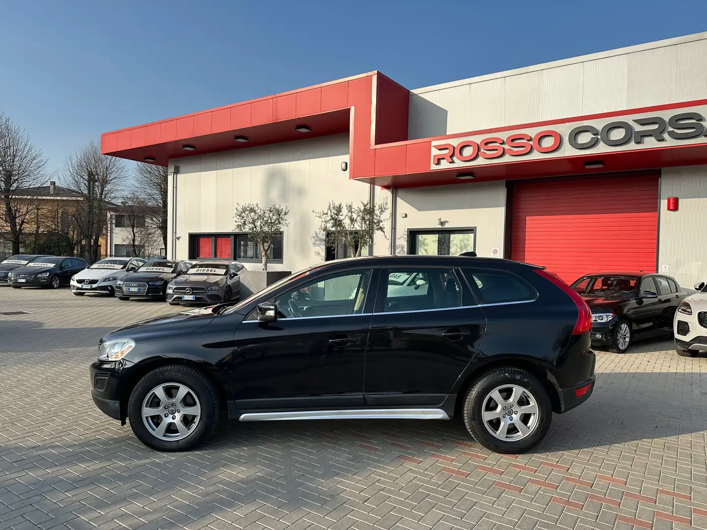 Volvo XC60 2.4 d4 Summum AWD 163cv geartronic GANCIO UNIPRO Schwarz - 2