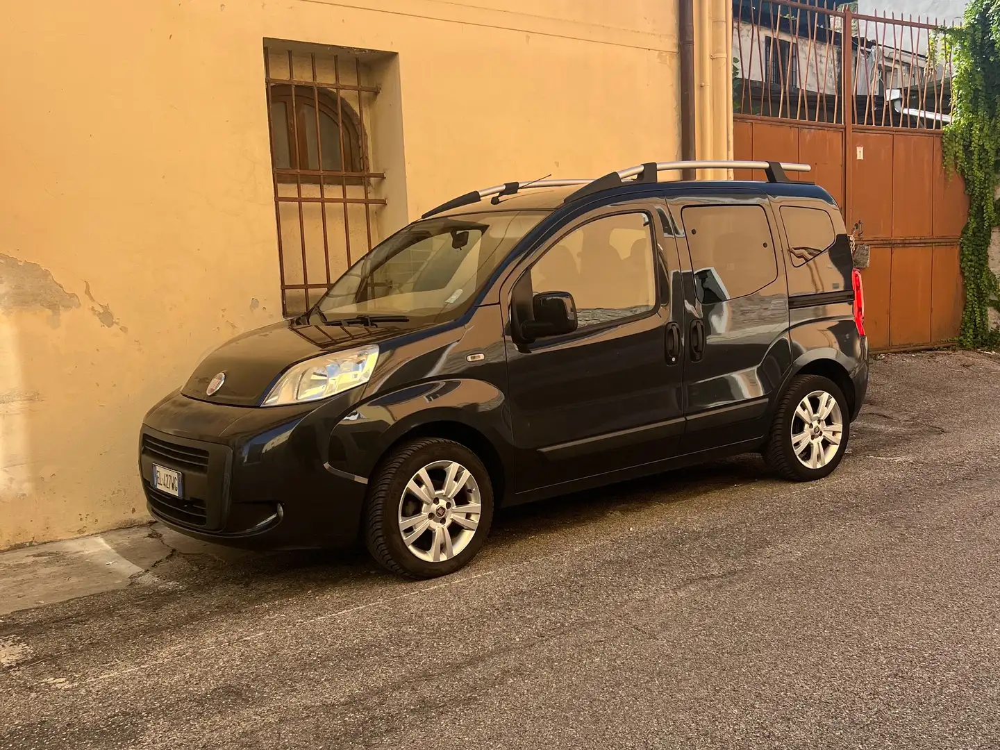 Fiat Qubo Qubo 2008 1.4 8v natural power Dynamic 70cv Negro - 1
