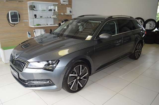 Imagine Skoda Superb Combi Style 2.0 TDI DSG Columbus Standheizung