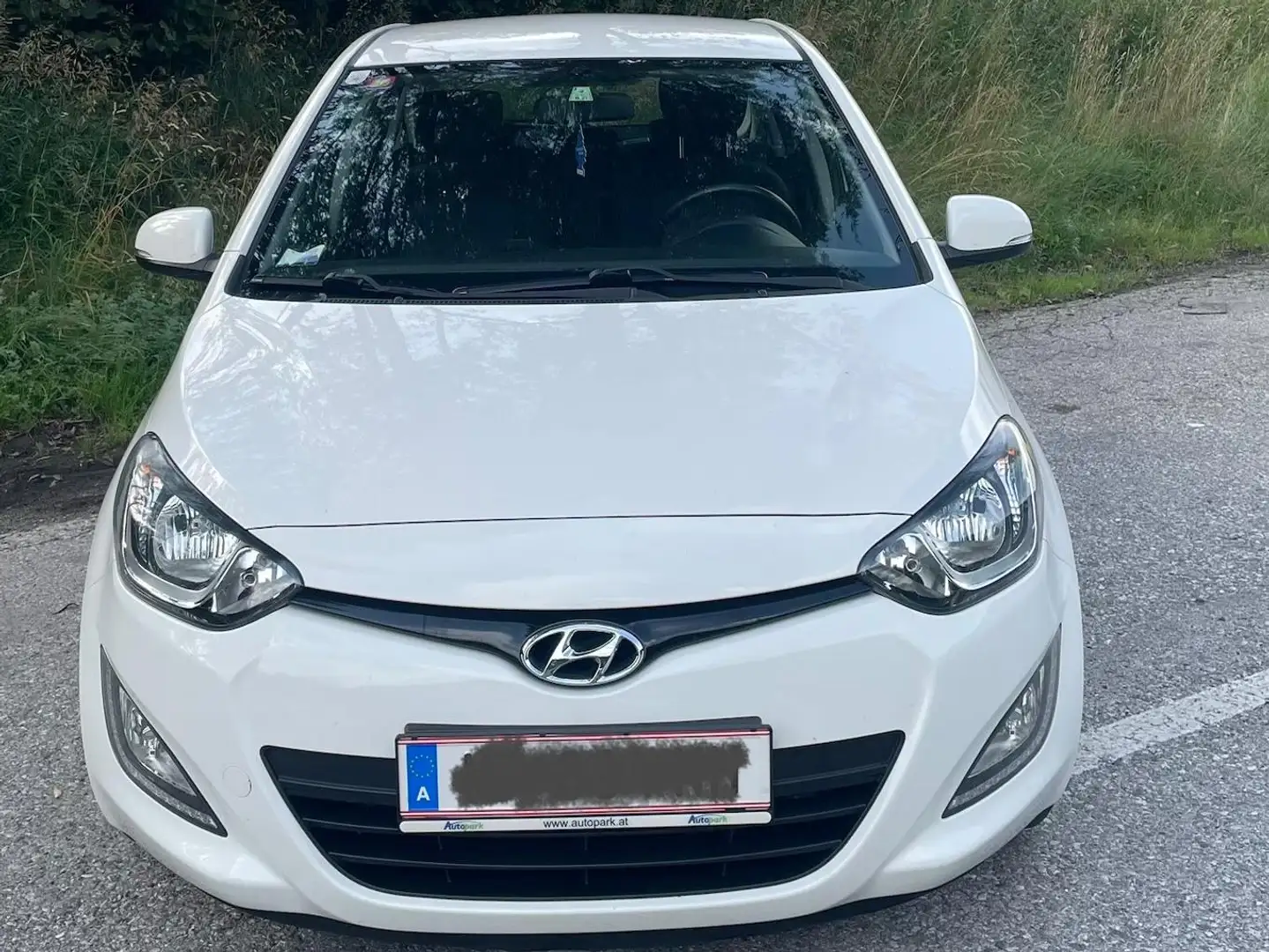 Hyundai i20 i20 1,25 Life Life Weiß - 1