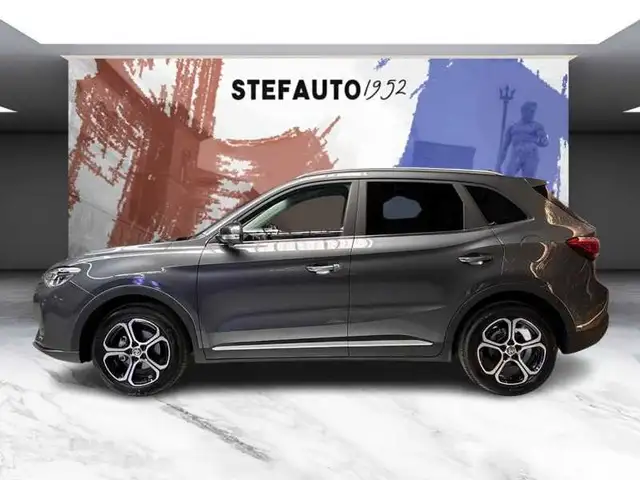 MG ZS view 3