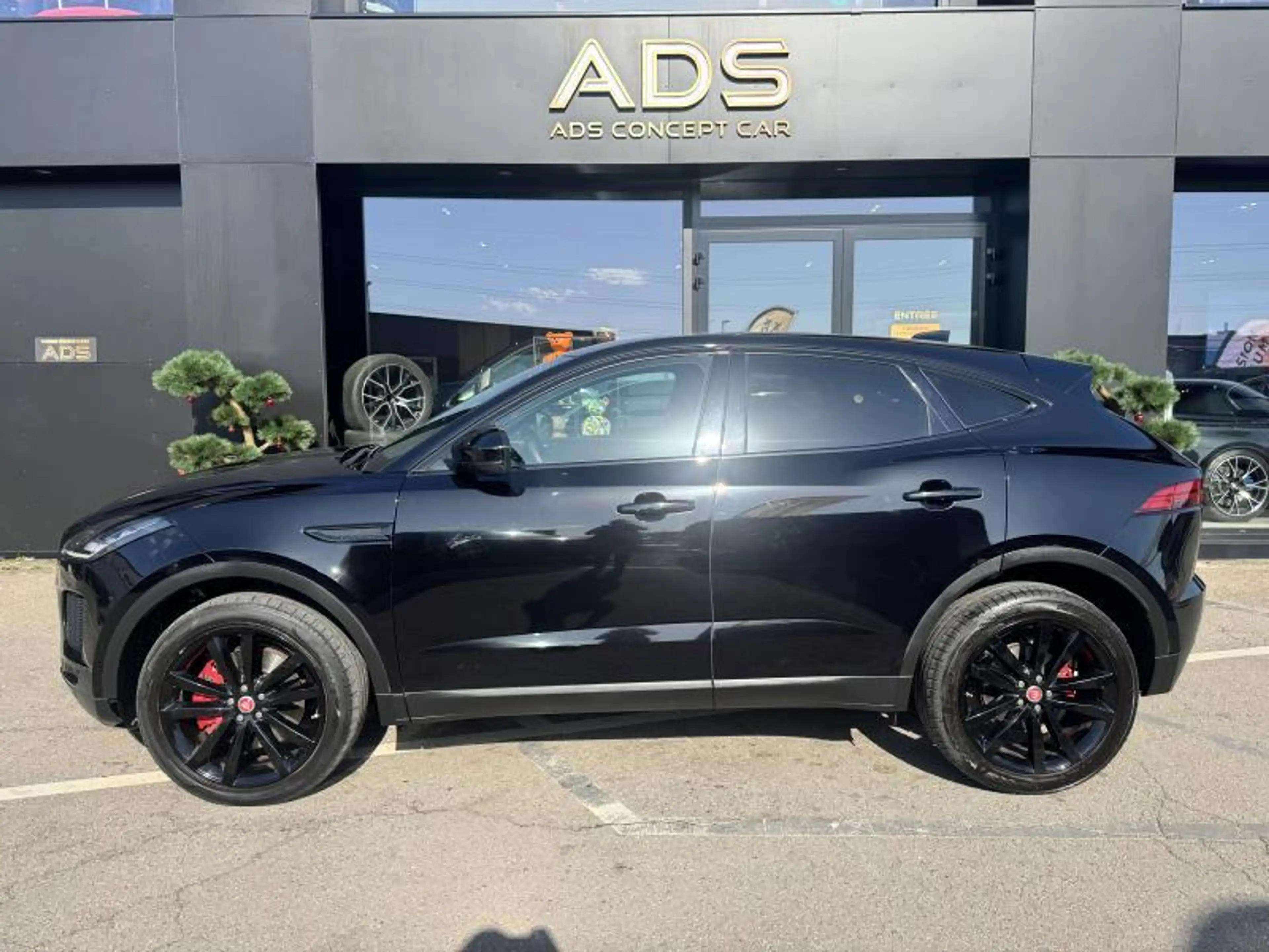 Jaguar E-Pace R-Dynamic S 2019 — photo 9