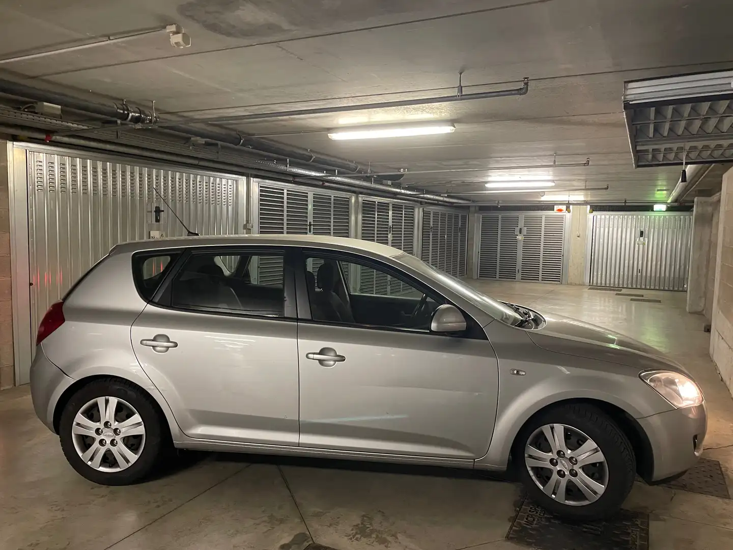 Kia Ceed / cee'd ceed I 2007 5p 1.4 EX Grigio - 2