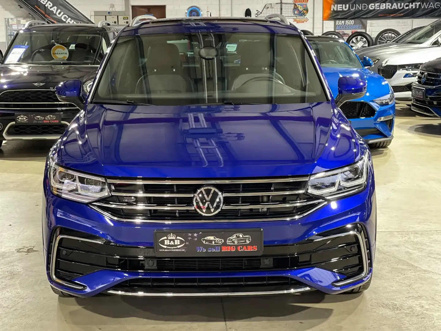 Volkswagen Tiguan R-LINE+4MOT+AHK+PANO+MATRIX IQ+SHZ+ACC+GARANTIE Bleu - 2
