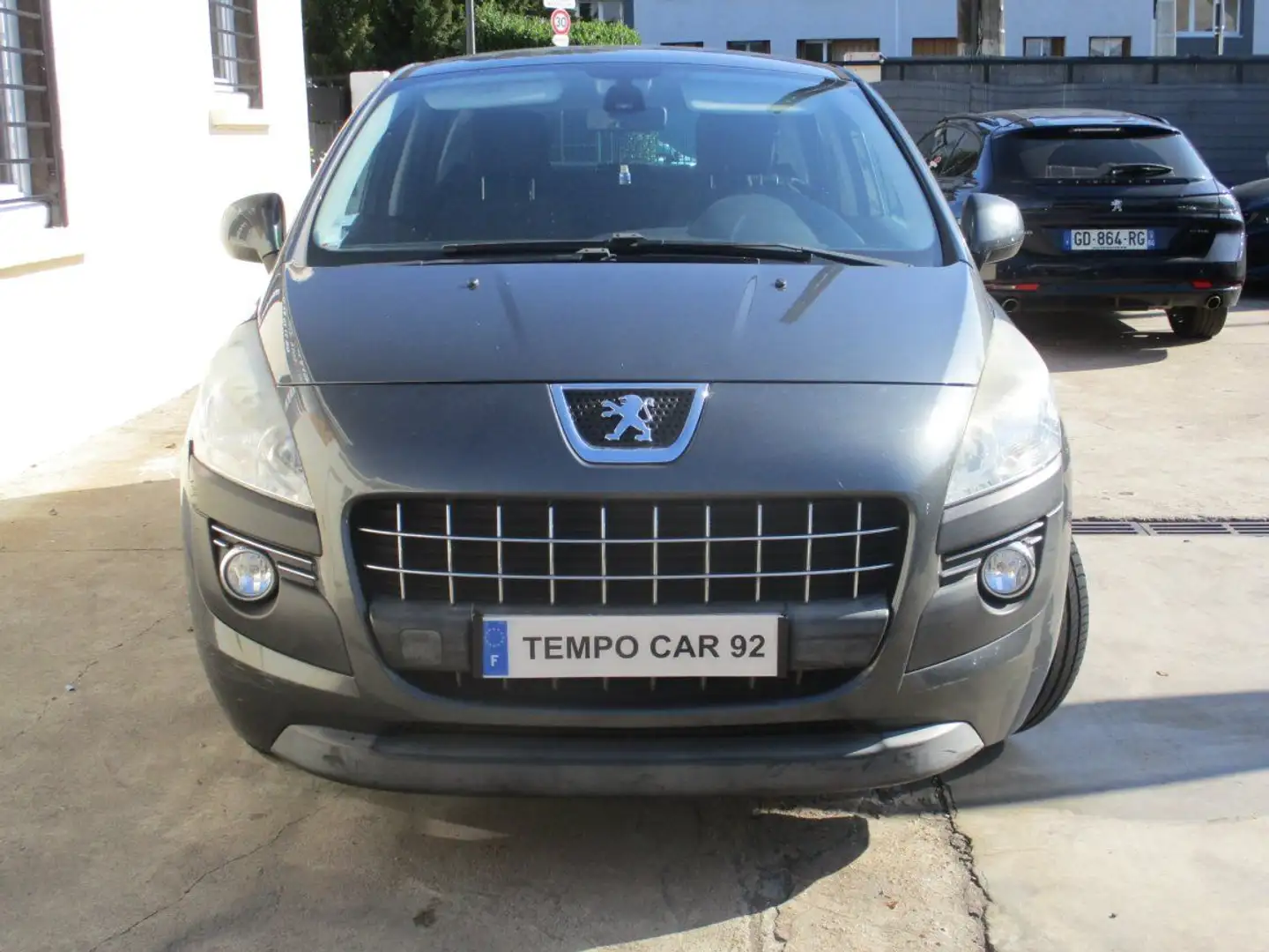 Peugeot 3008 1.6 HDi 16V 110ch FAP Confort Pack Gris - 2