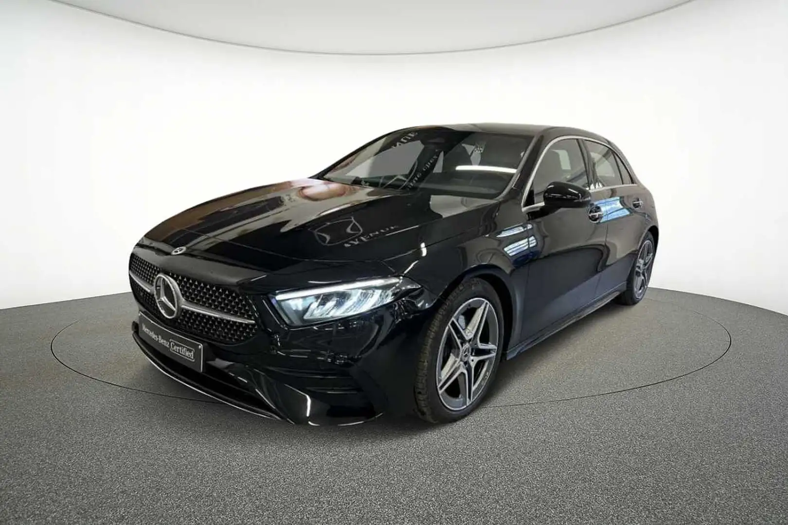 Mercedes-Benz A 180 AMG Line Noir - 1