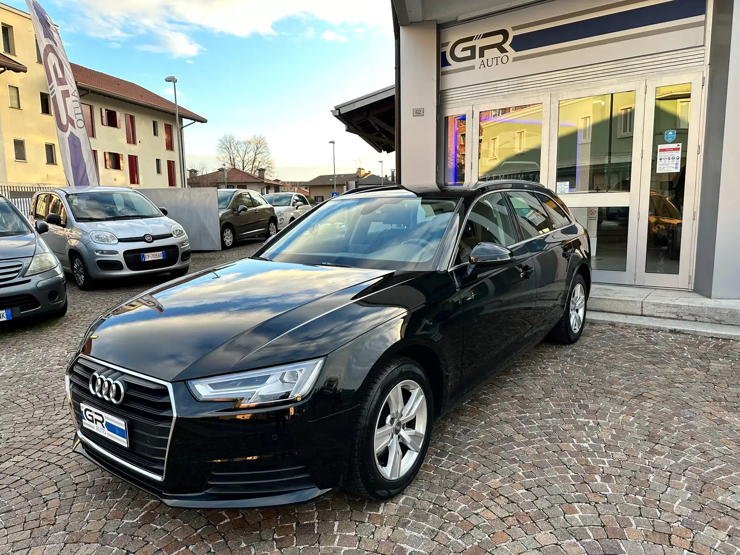 Audi A4 A4 V 2016 Avant Avant 35 2.0 tdi 150cv s-tronic Nero - 1