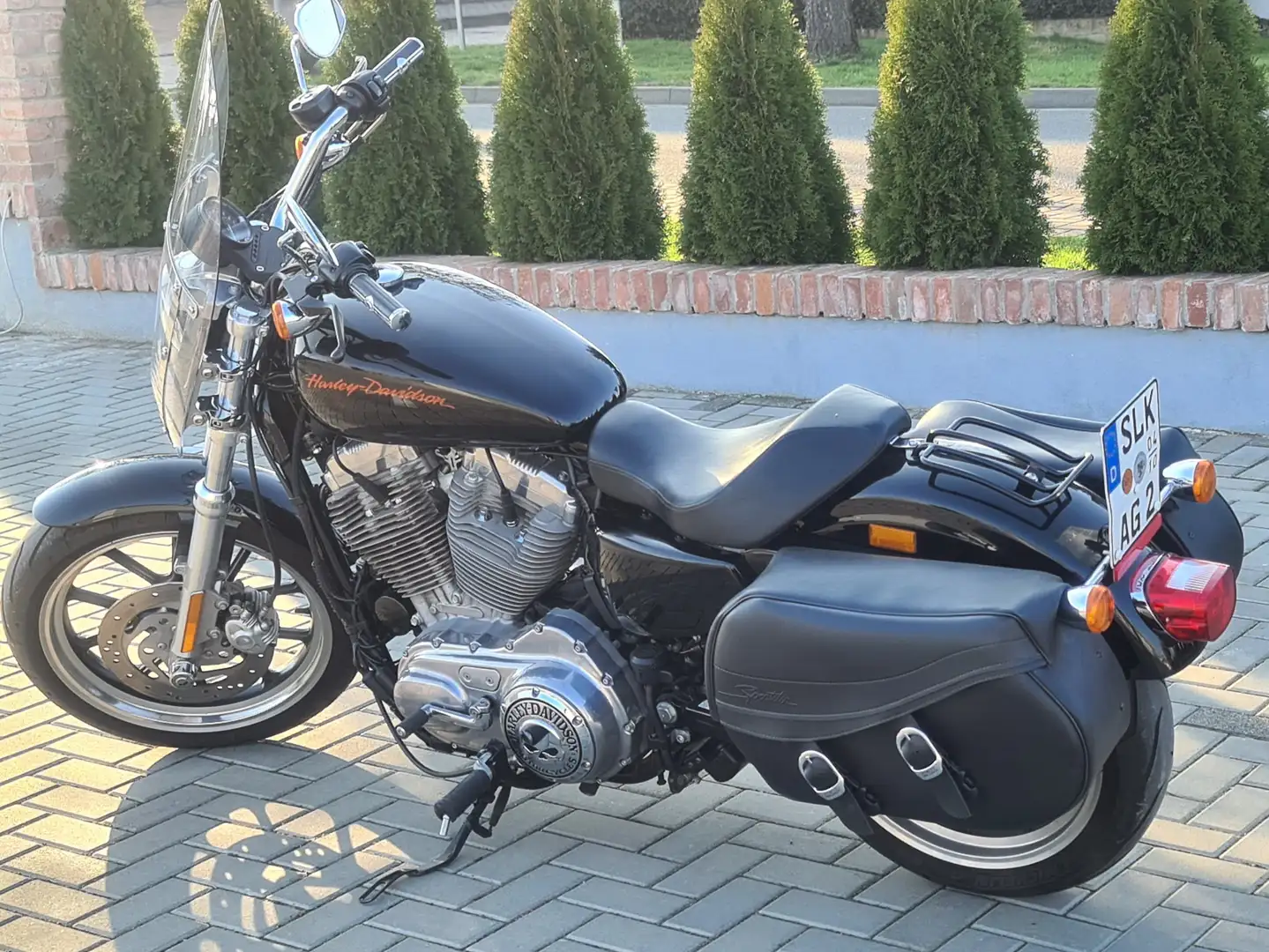 Harley-Davidson XL 883 XL883L mit Frontscheibe und Seitentaschen Noir - 2