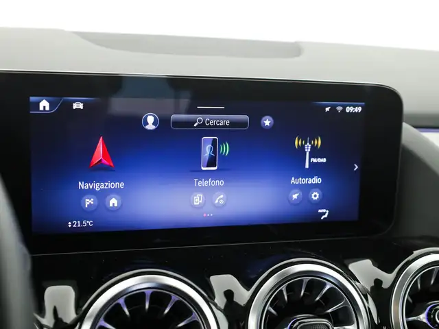 Mercedes-Benz Gla view 13