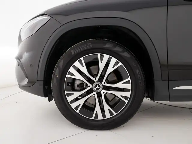 Mercedes-Benz Gla view 7