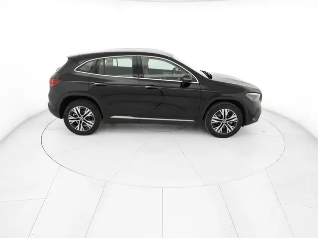 Mercedes-Benz Gla view 5