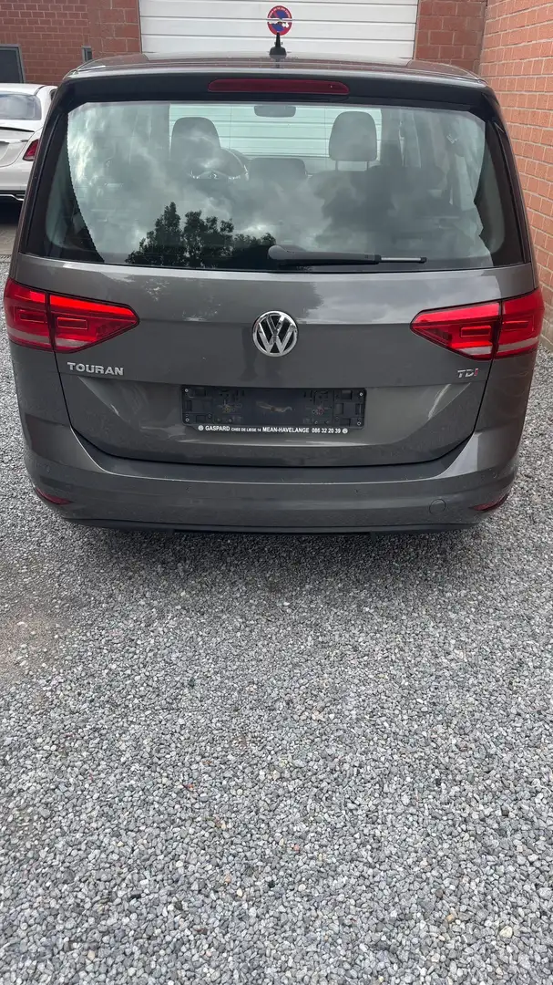 Volkswagen Touran 1.6 TDi SCR Highline - 1