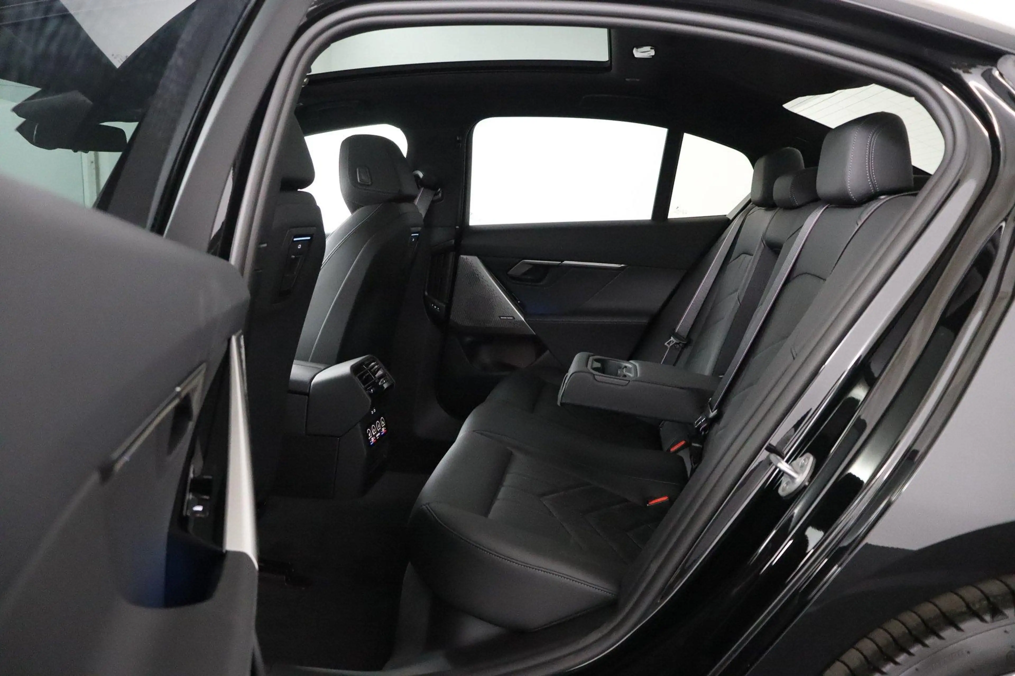 BMW i5 eDrive40 M Sport Edition 84 kWh | SOH 100% | M Spo — photo 15
