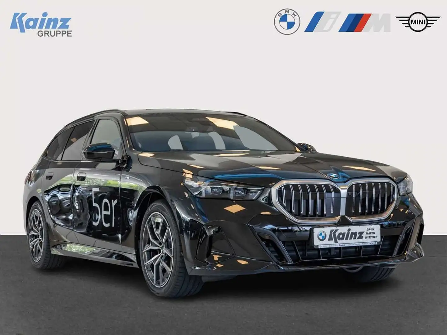 BMW 520 d Touring Aut. G61/M-Paket/AHK/H&K/Autobahn Assi Schwarz - 1