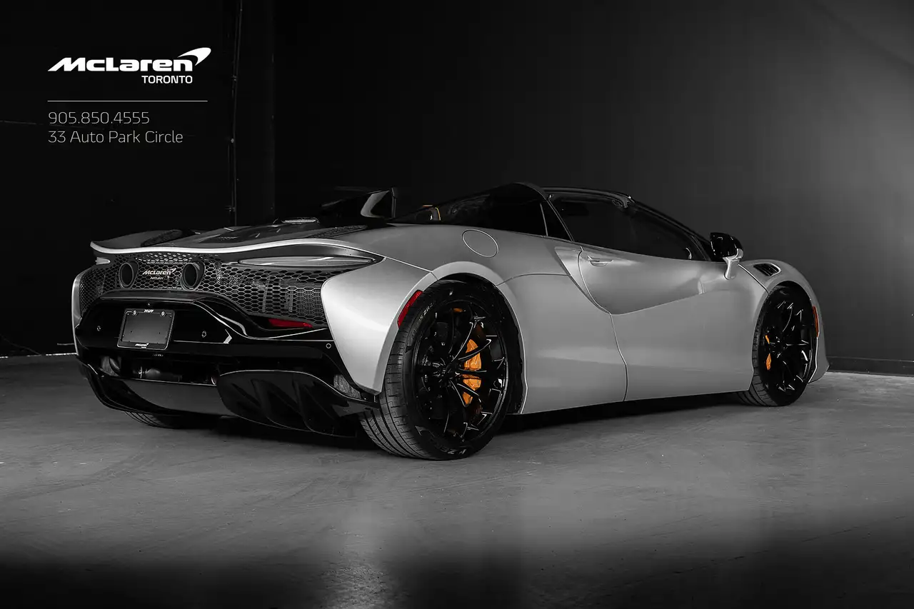 McLaren Artura снимка McLaren Artura