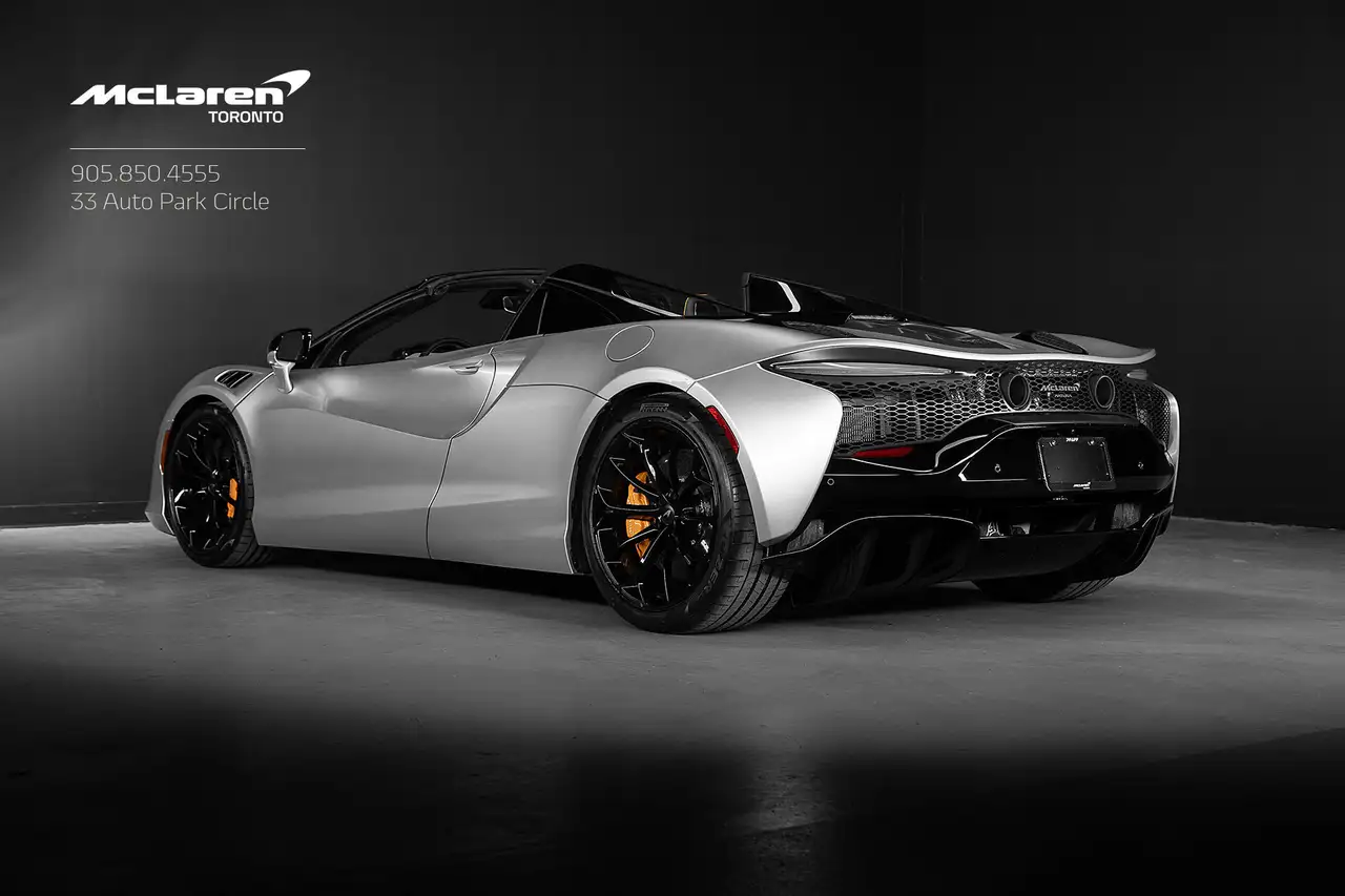 McLaren Artura снимка McLaren Artura