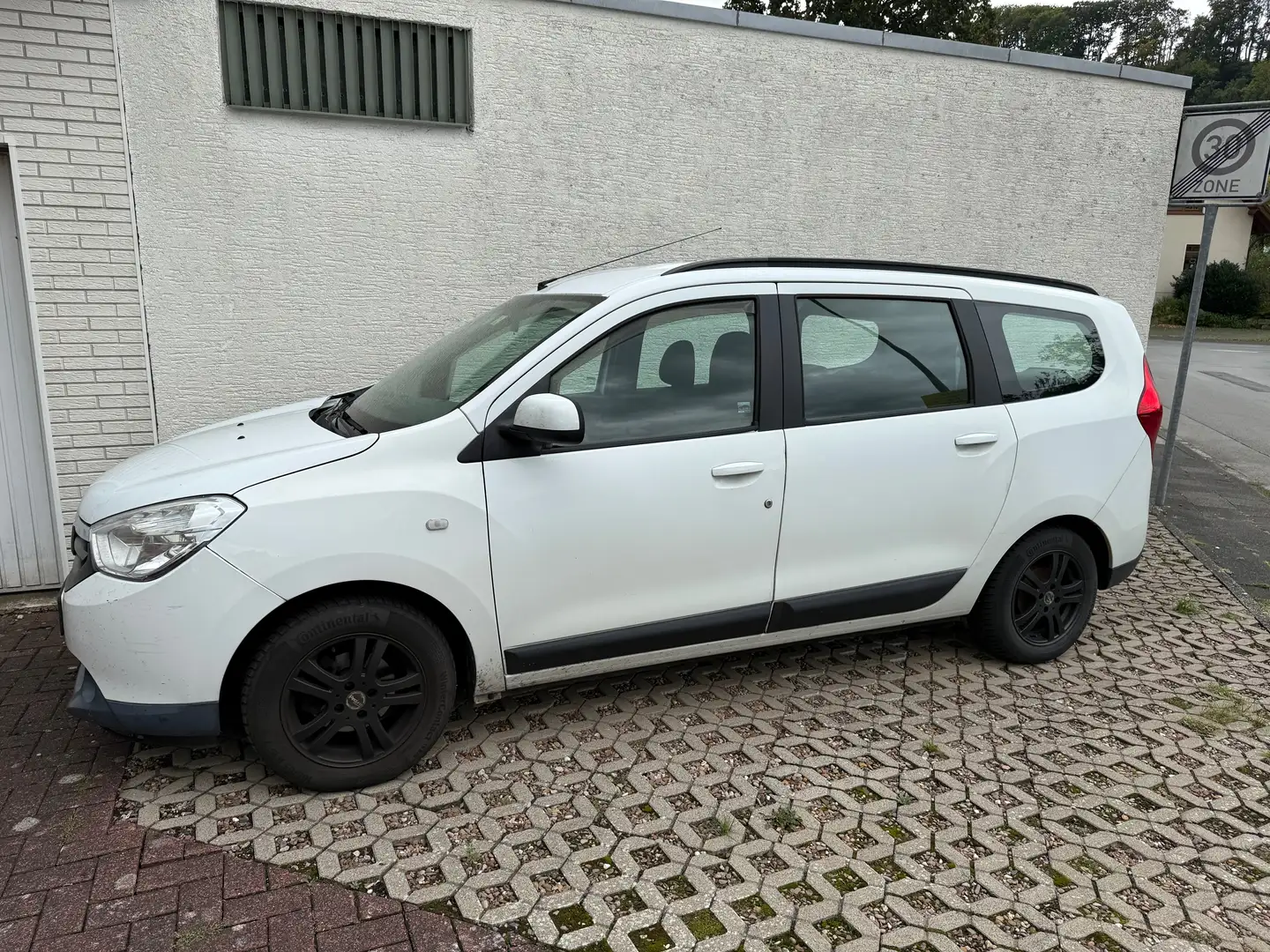 Dacia Lodgy Lodgy 1.6 MPI 85 LPG Prestige Weiß - 1