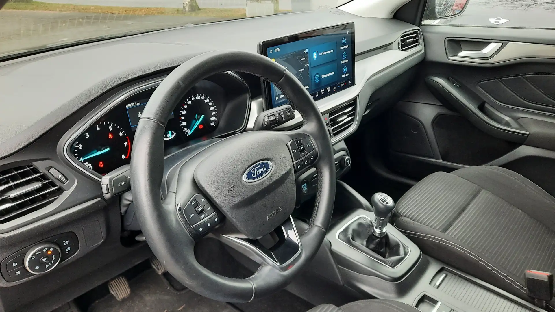 Ford Focus Titanium Design *KAMERA/NAVI/SHZ* Schwarz - 1