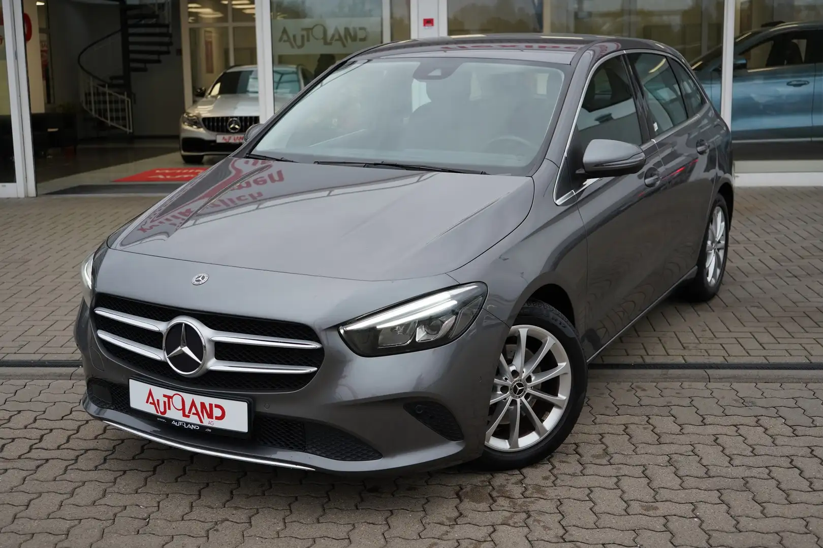 Mercedes-Benz B 150 B200 Standard Grau - 2