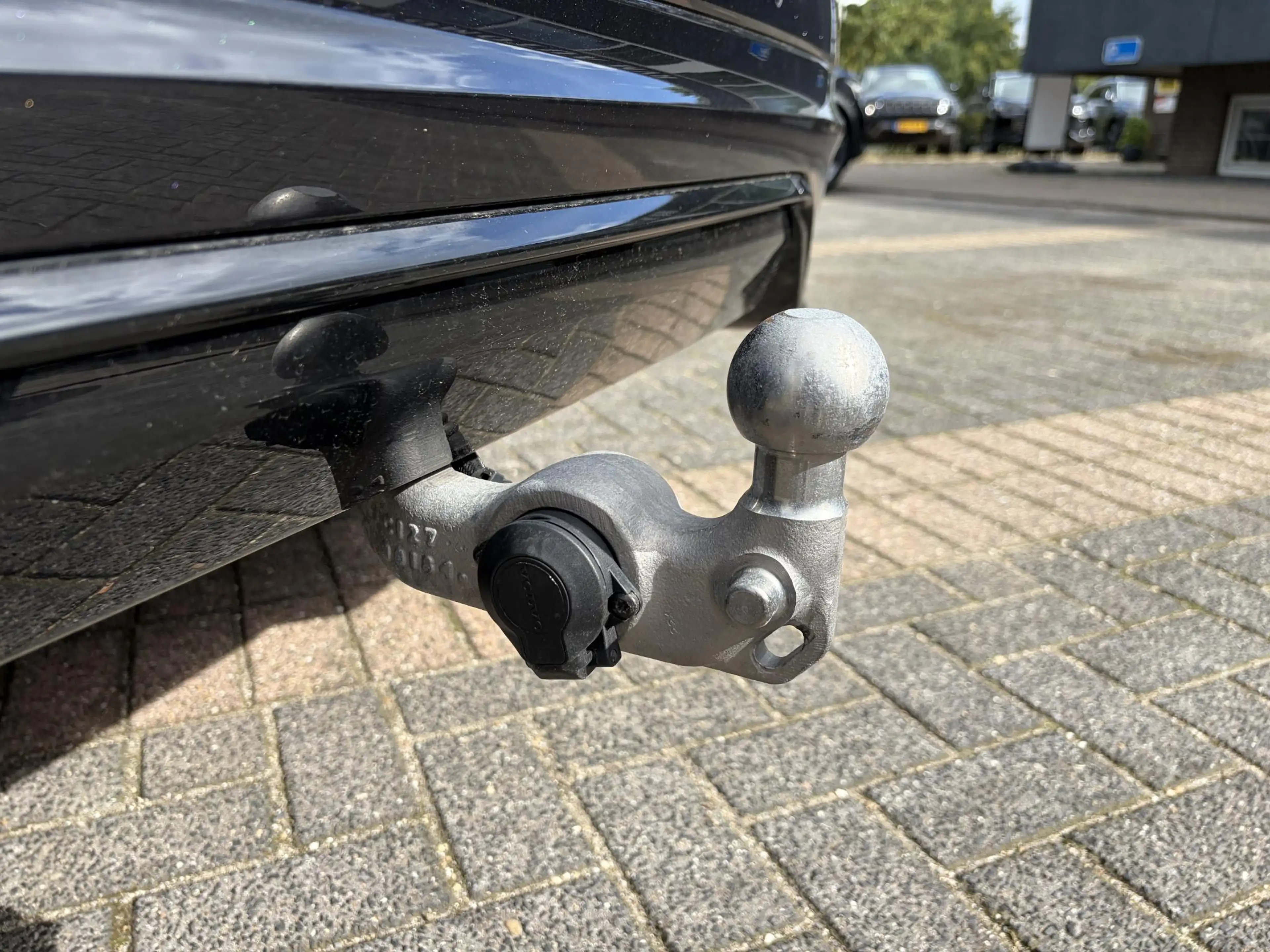Volvo XC60 2.0 T6 Plug-in hybrid AWD Plus Dark ELEKTRISCHE TR — photo 8