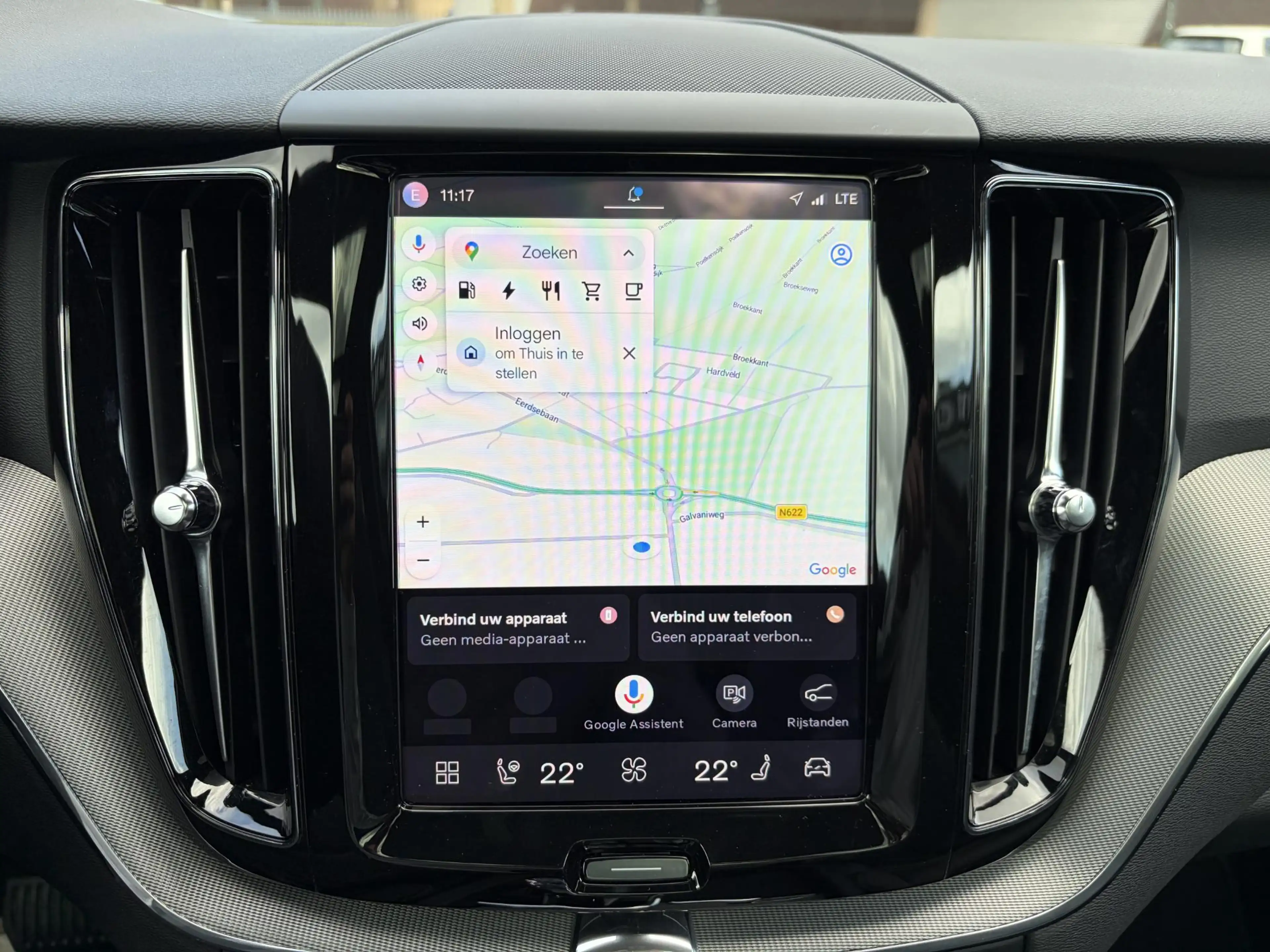 Volvo XC60 2.0 T6 Plug-in hybrid AWD Plus Dark ELEKTRISCHE TR — photo 18
