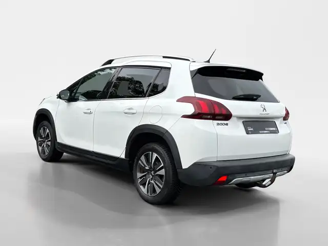 Peugeot 2008 view 4