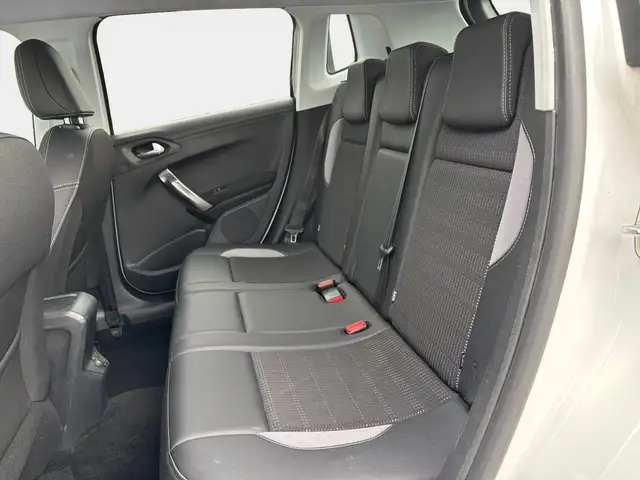 Peugeot 2008 view 10