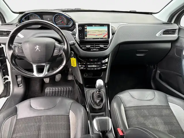 Peugeot 2008 view 9