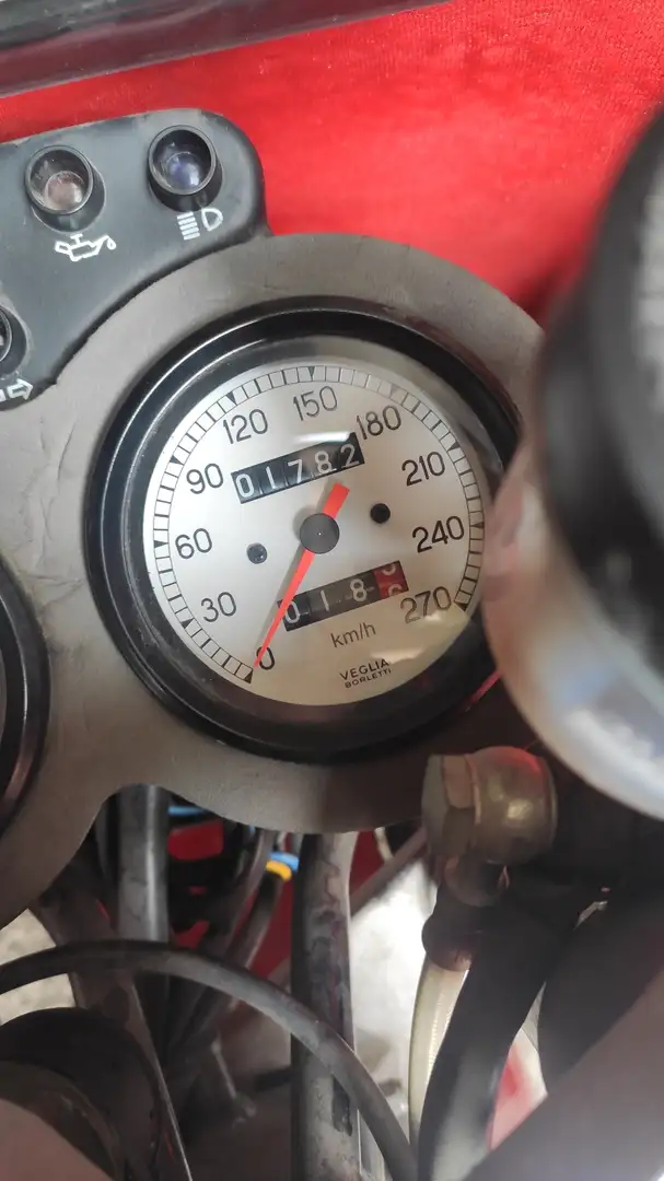 Moto Guzzi 1000 Daytona Rood - 2