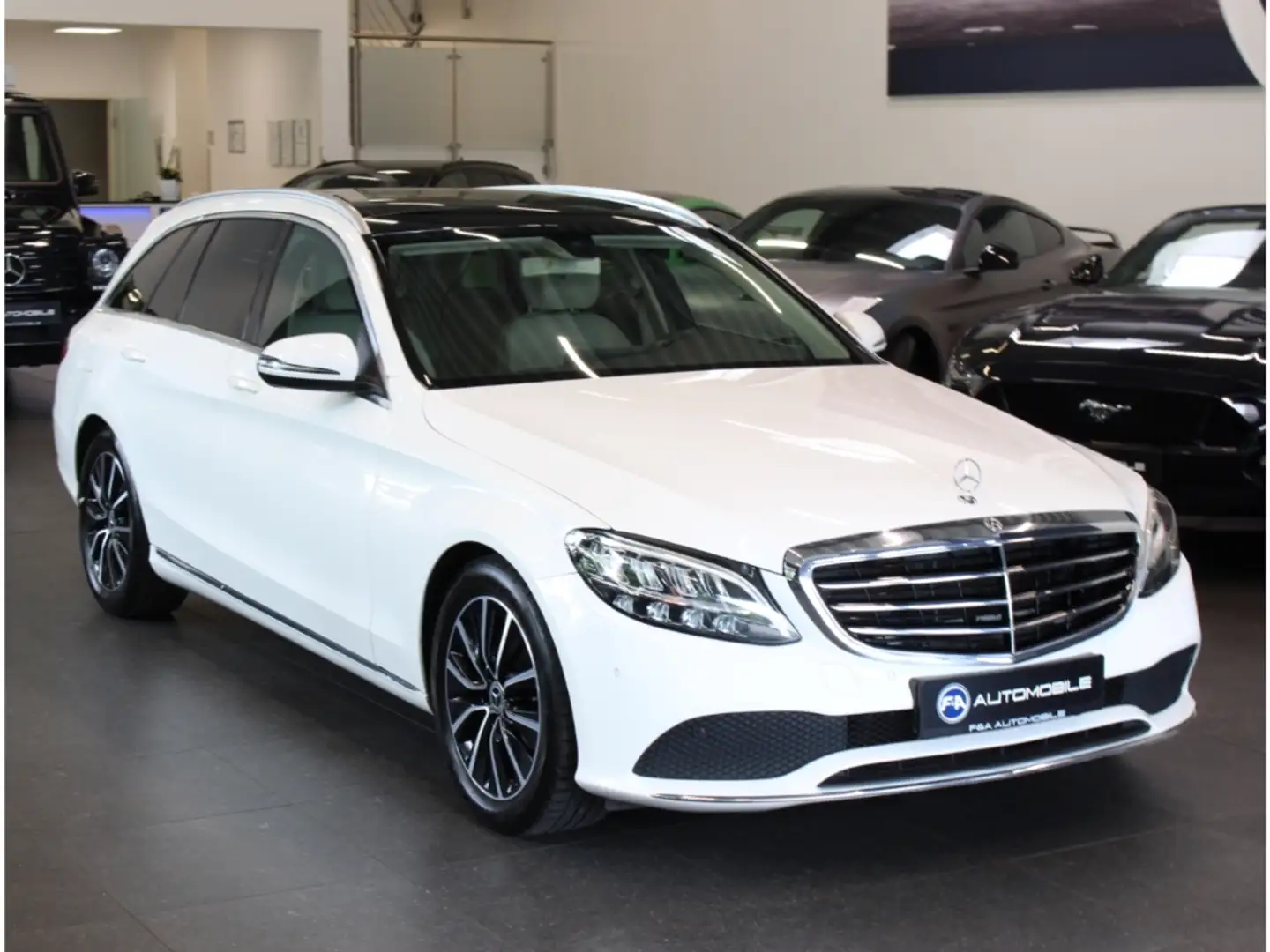 Mercedes-Benz C 220 d T Avantgarde 2.Hand*Panorama*LED*Kamera Weiß - 2