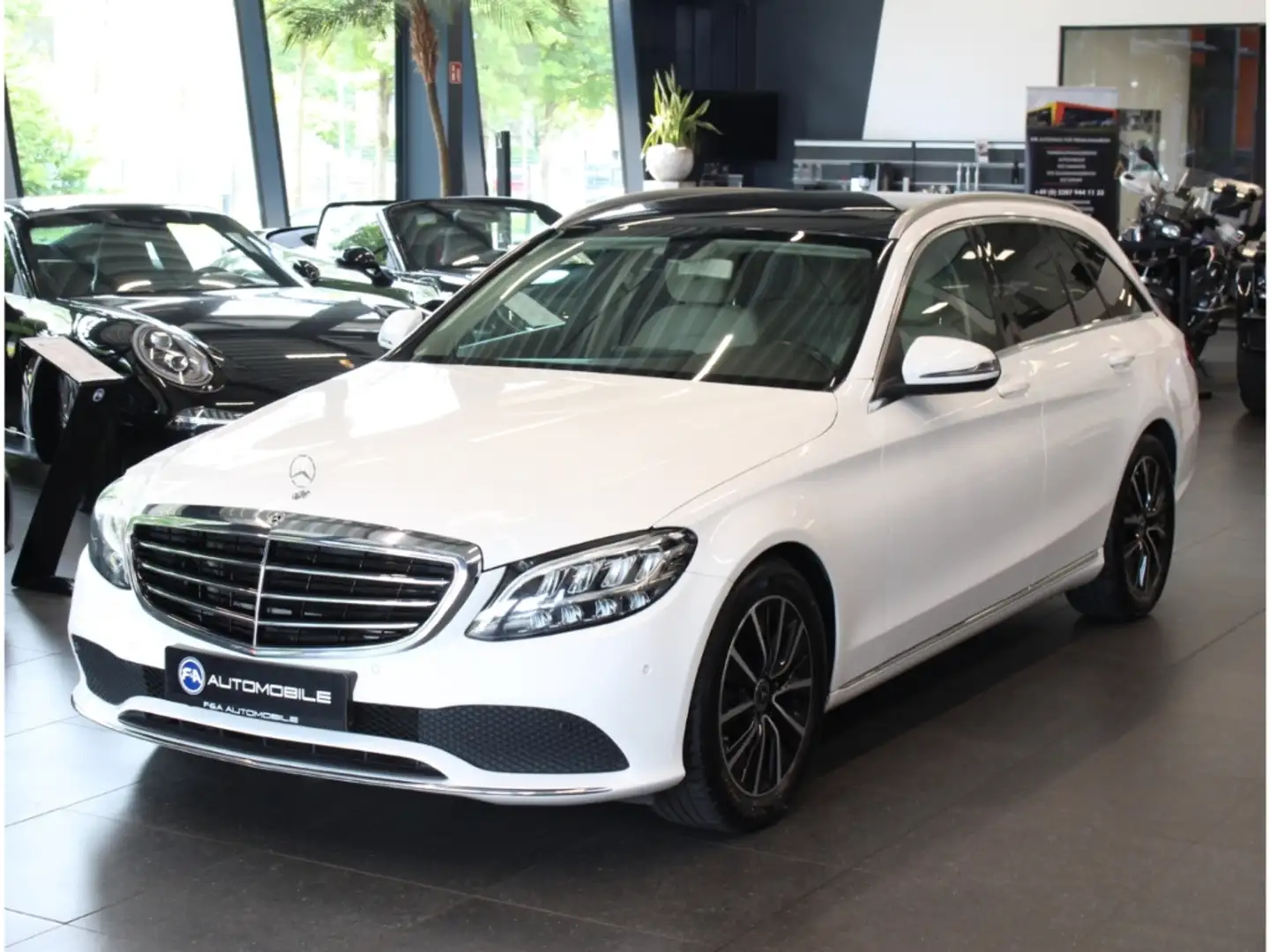 Mercedes-Benz C 220 d T Avantgarde 2.Hand*Panorama*LED*Kamera Weiß - 1