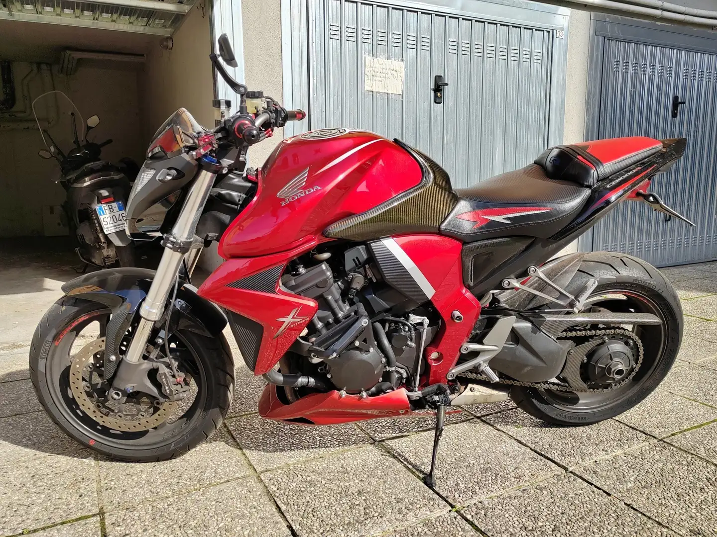 Honda CB 1000 extreme Červená - 2