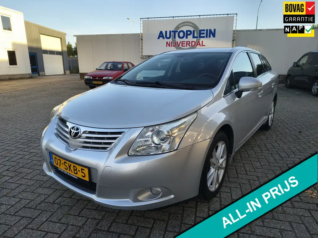 Toyota Avensis 2011 из Европы — купить под ключ