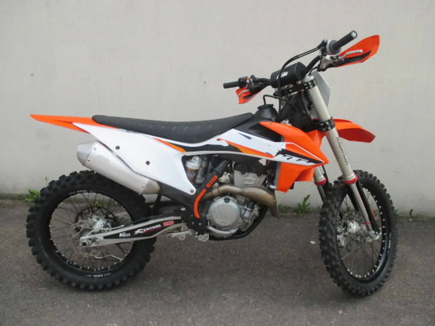 KTM Oranje - 1