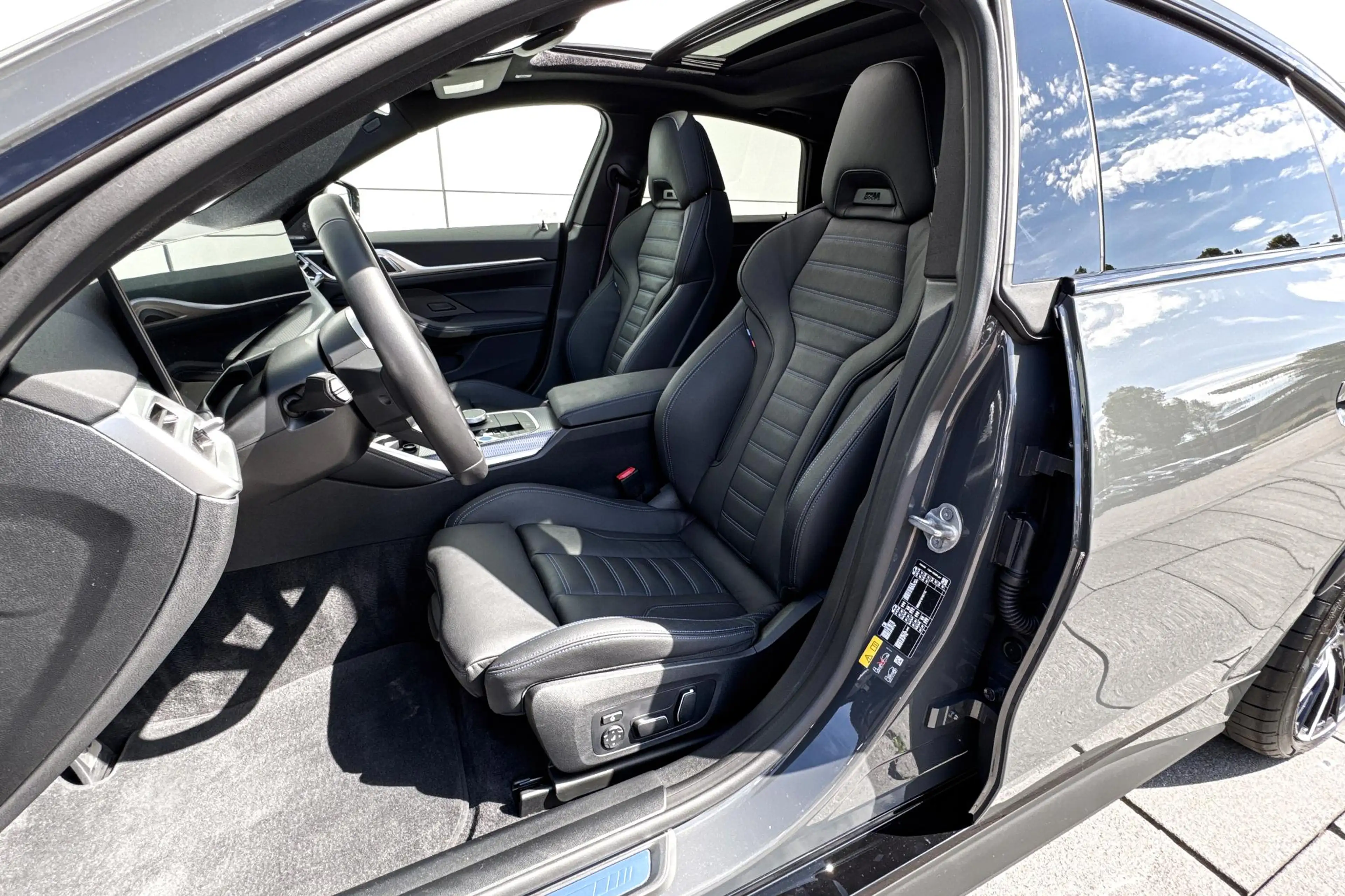 BMW i4 M60 84 kWh — photo 10