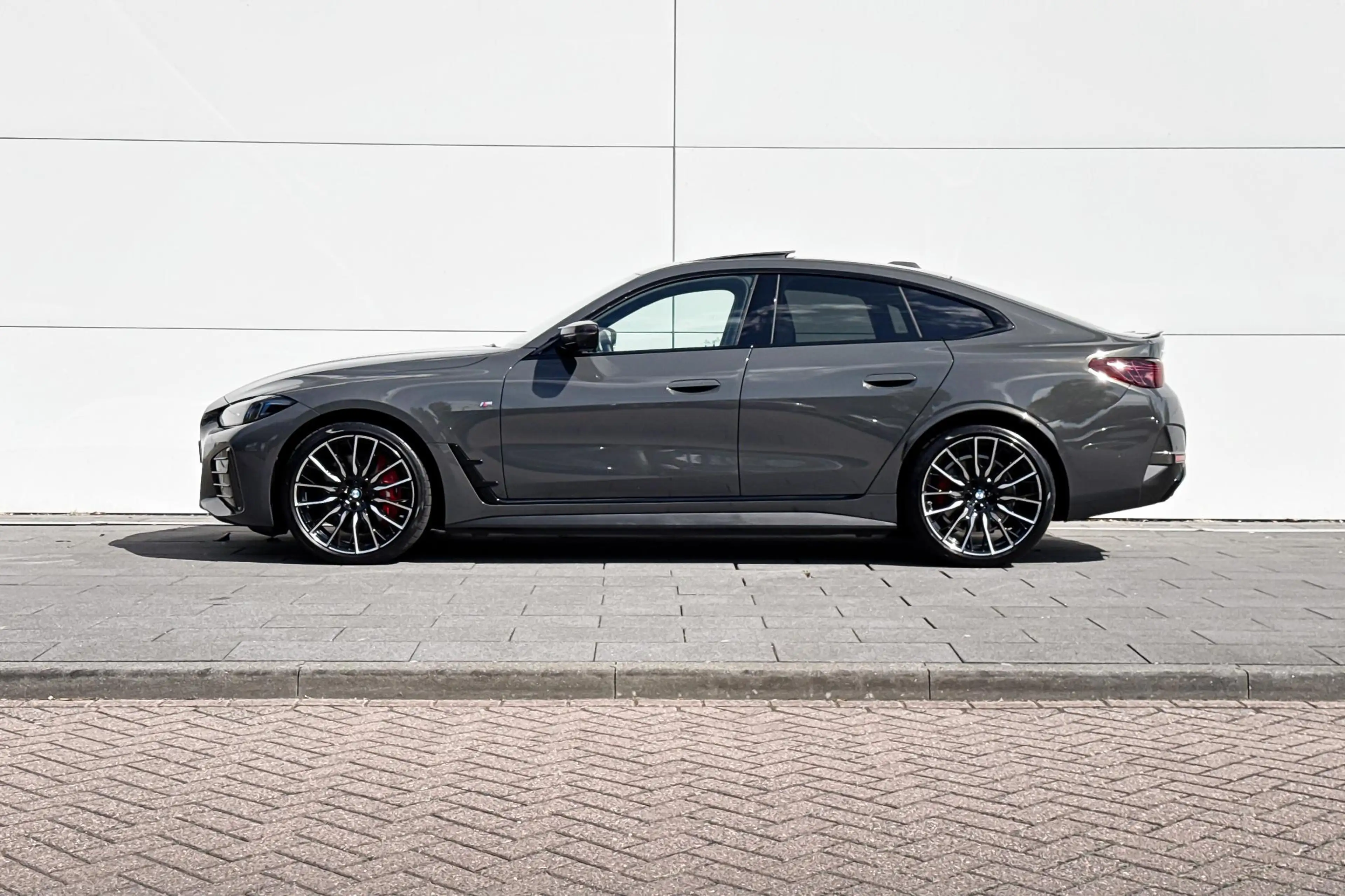 BMW i4 M60 84 kWh — photo 2