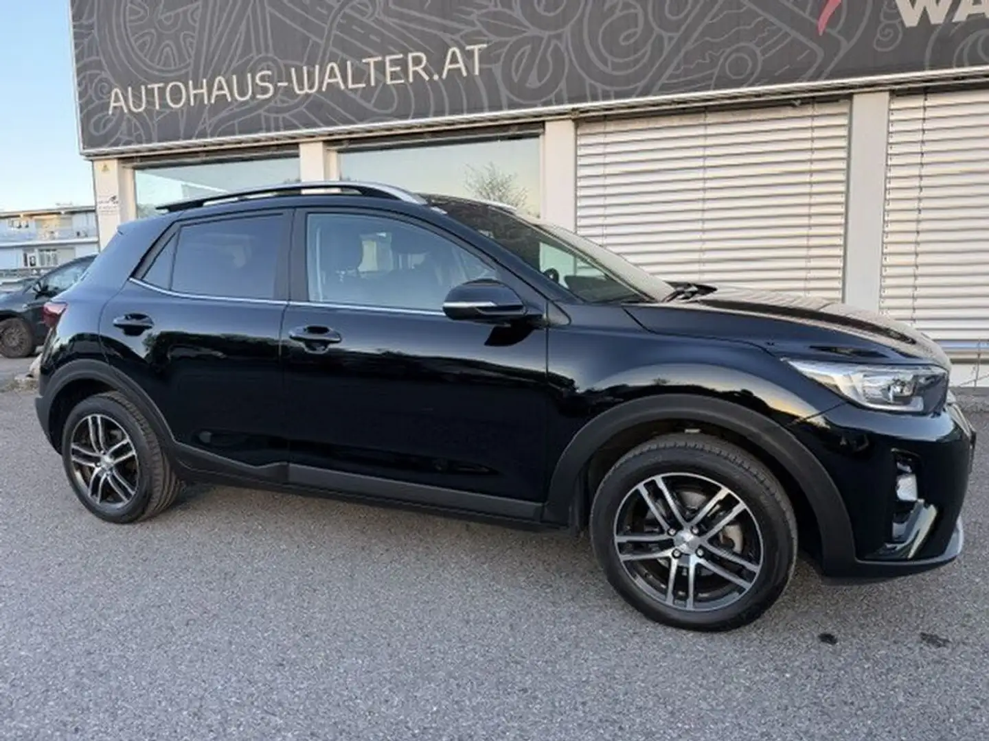 Kia Stonic Gold Schwarz - 1