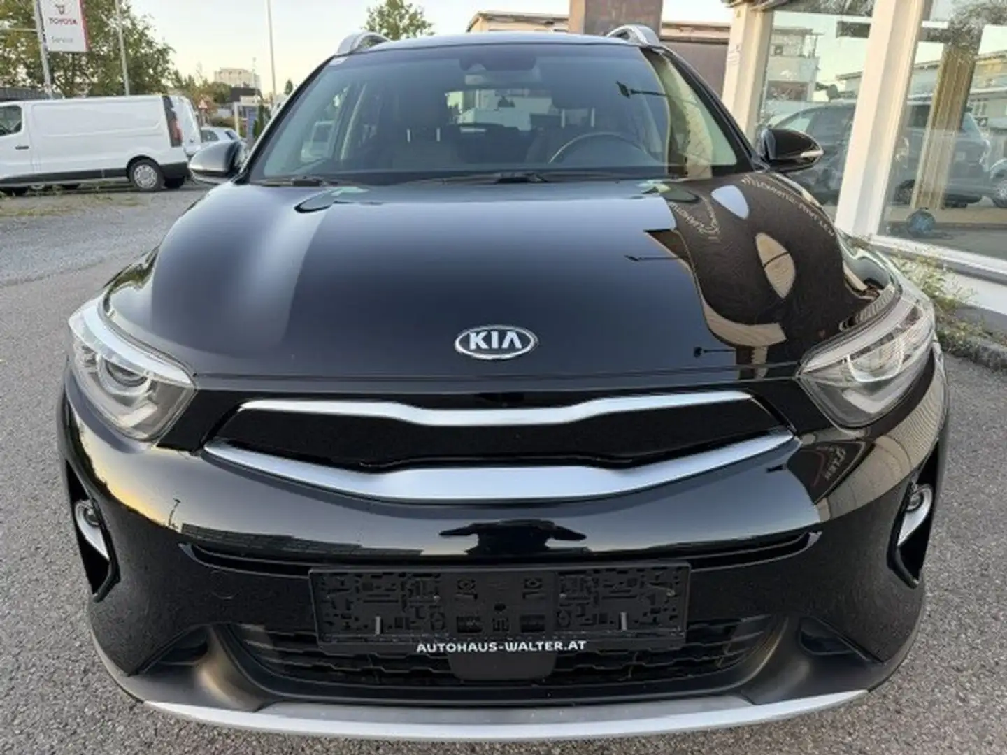 Kia Stonic Gold Schwarz - 2