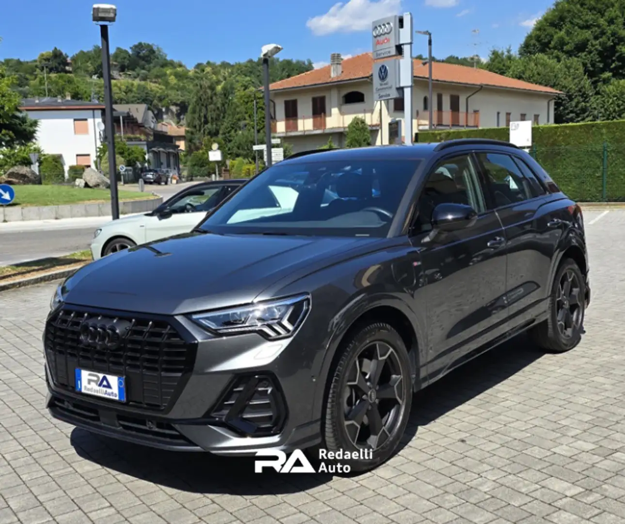 Audi Q3 45 TFSI e S tronic S line edition Grigio - 1