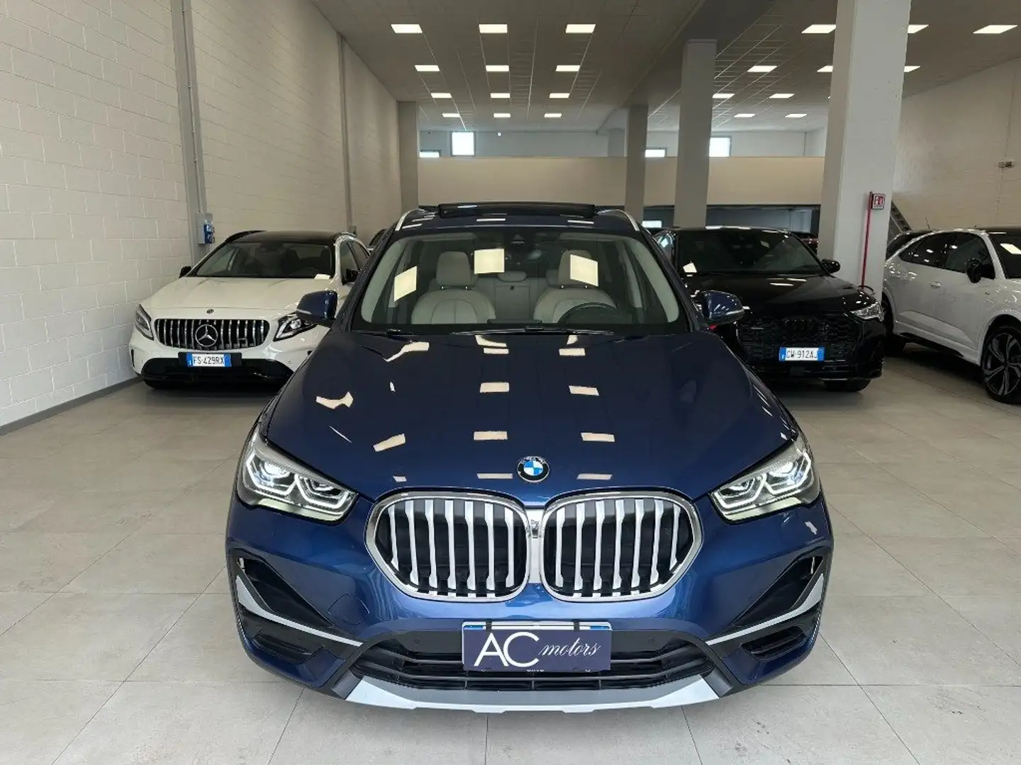 BMW X1 xDrive25e xLine Blu/Azzurro - 1