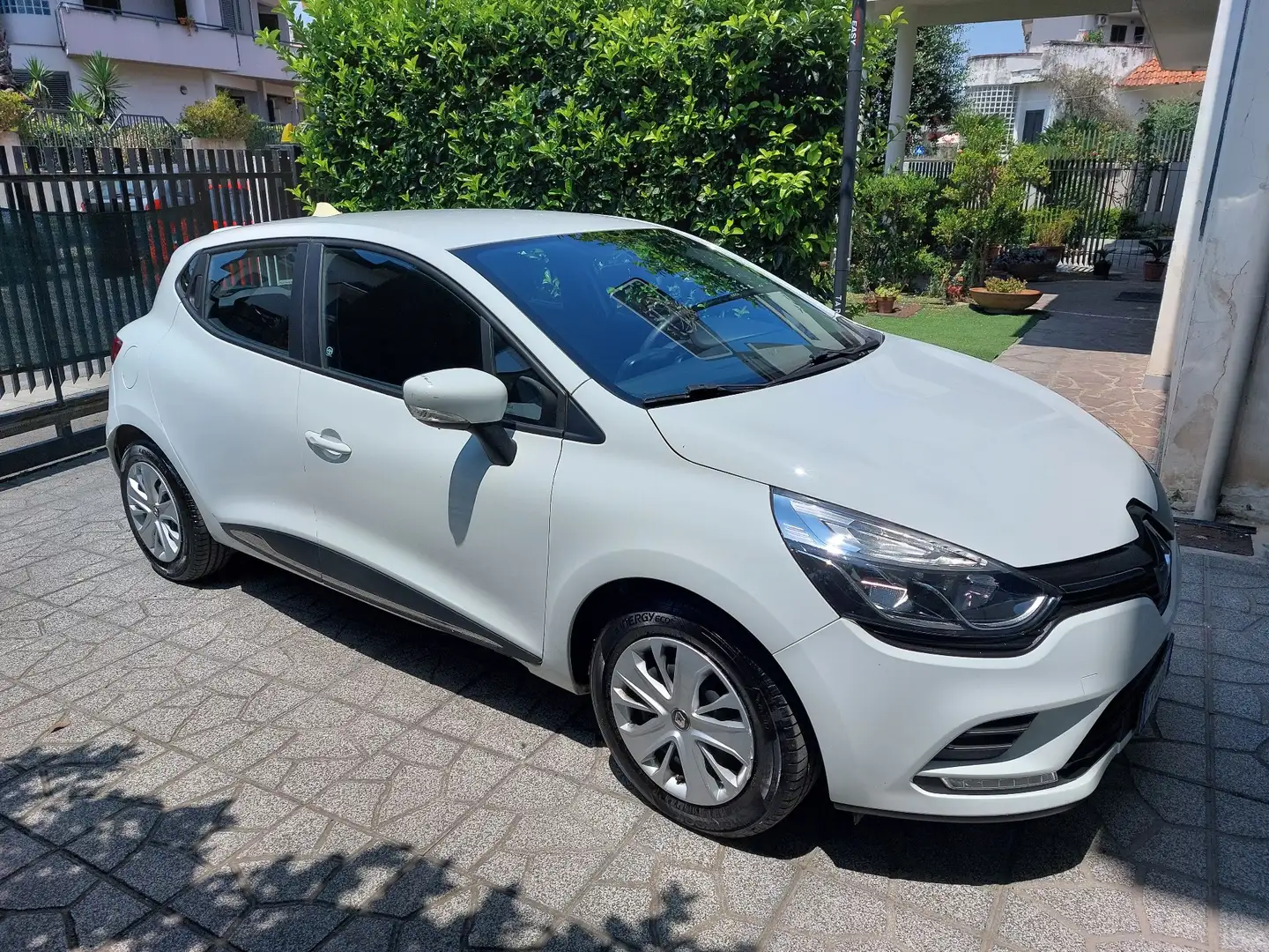 Renault Clio 1.2 16v Life 75cv - 2
