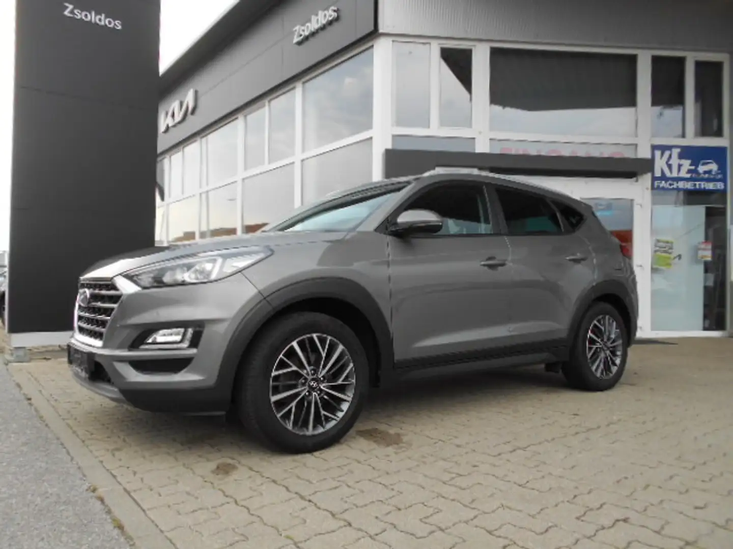 Hyundai TUCSON Tucson 1,6 CRDI Level 3 Plus DCT Aut. Grau - 1