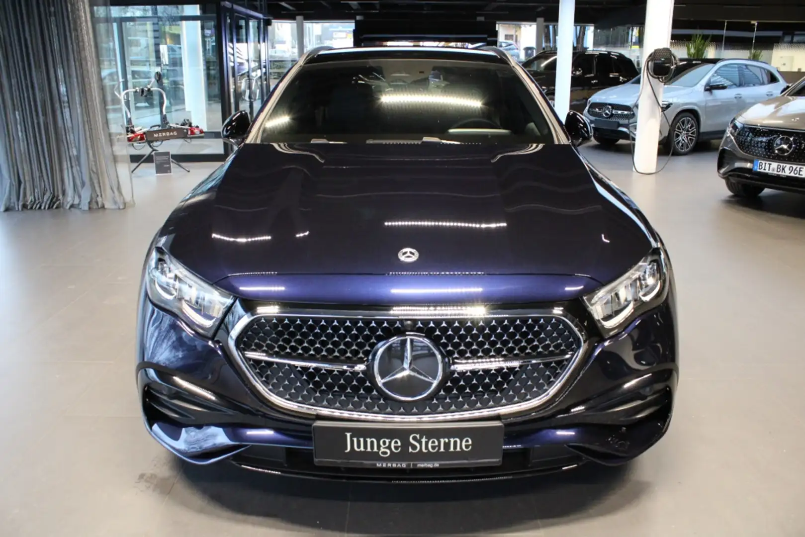 Mercedes-Benz E 300 T de *AMG Night Pano Burm4D RFK AHK 20" Blau - 2