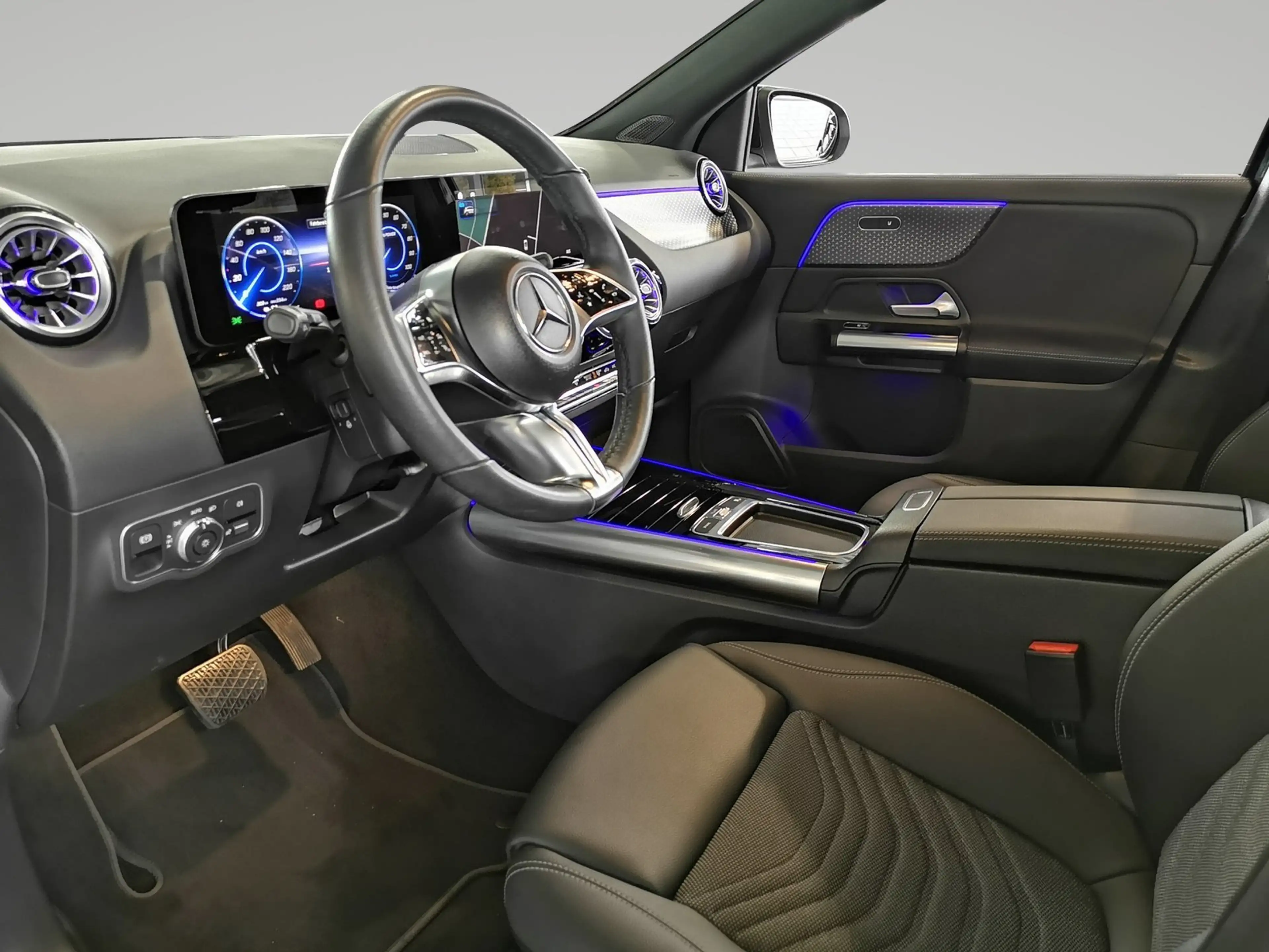 Mercedes-Benz EQA 300 4M Progressive+SMARTPHONE-INT.+WINTER-PA — photo 12