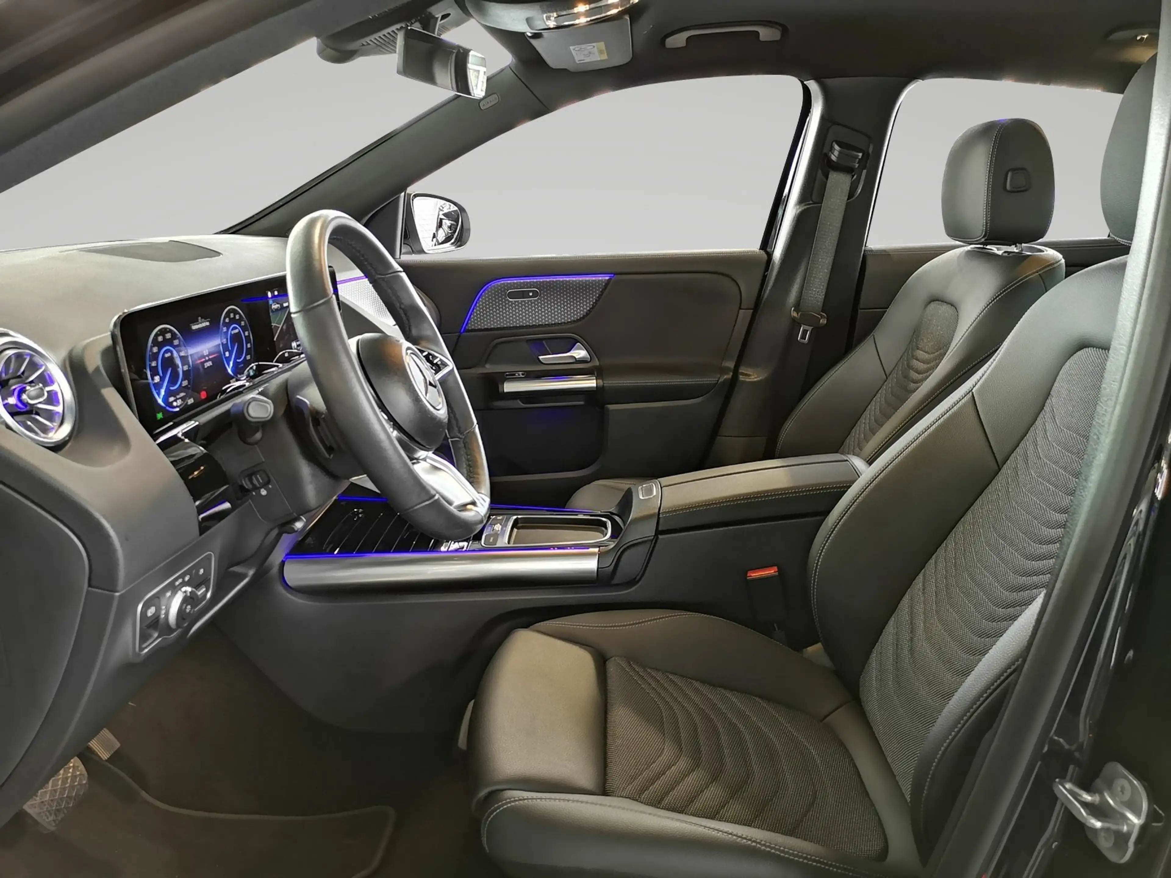 Mercedes-Benz EQA 300 4M Progressive+SMARTPHONE-INT.+WINTER-PA — photo 13