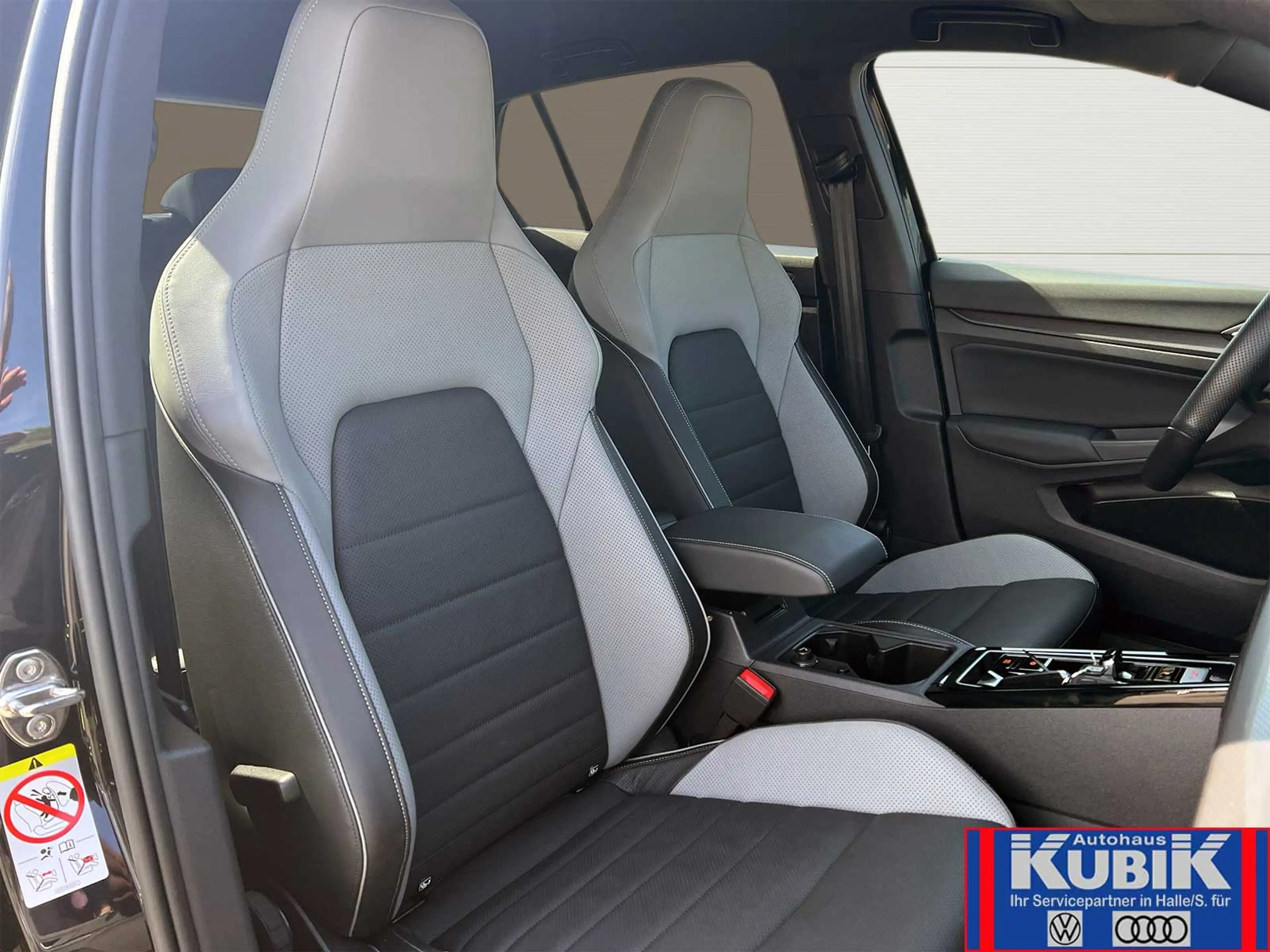 Volkswagen Golf GTD 2,0 TDI Black Style DSG+IQ. Light+Memory+Harman Kar — photo 14