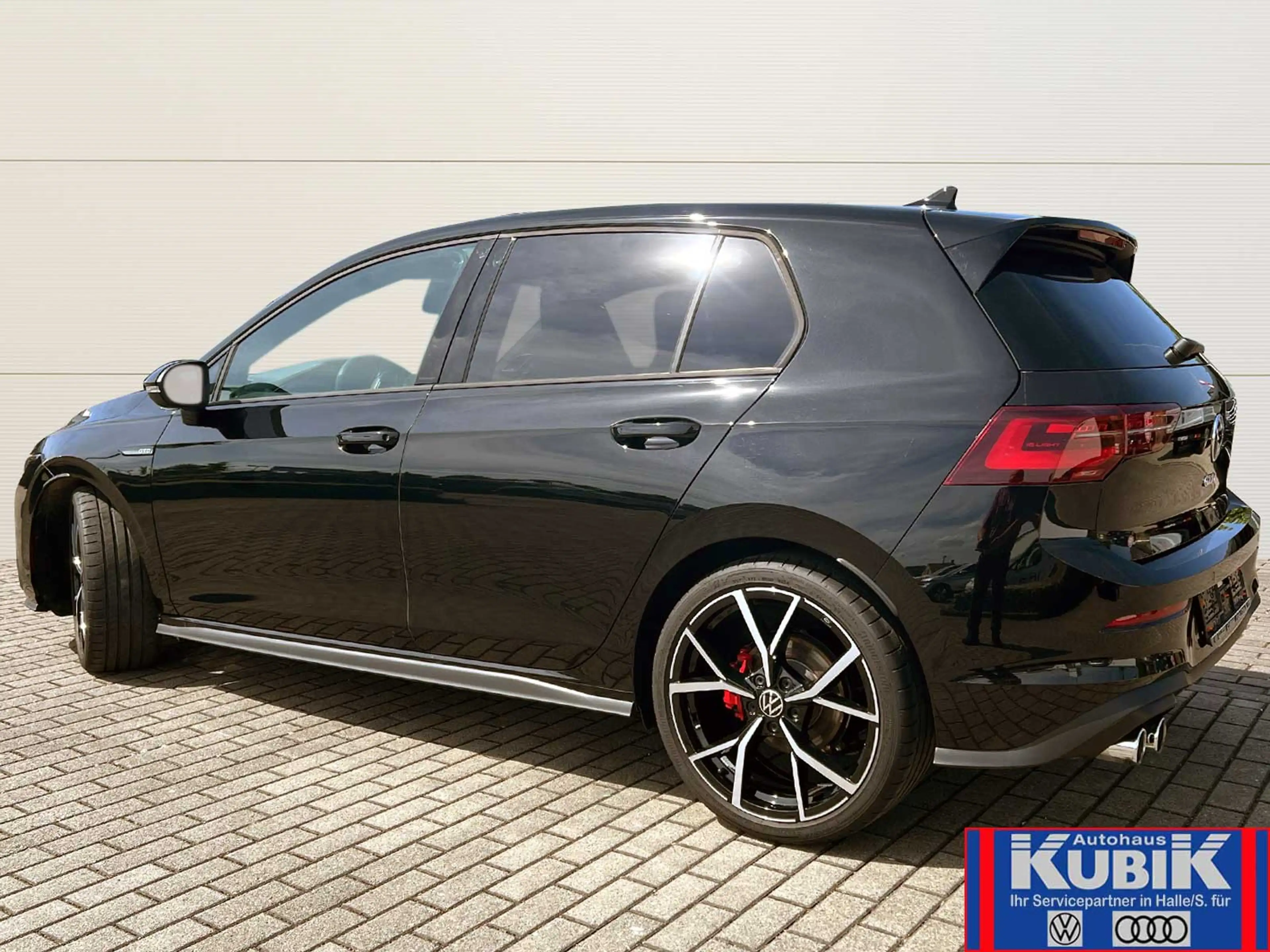 Volkswagen Golf GTD 2,0 TDI Black Style DSG+IQ. Light+Memory+Harman Kar — photo 4