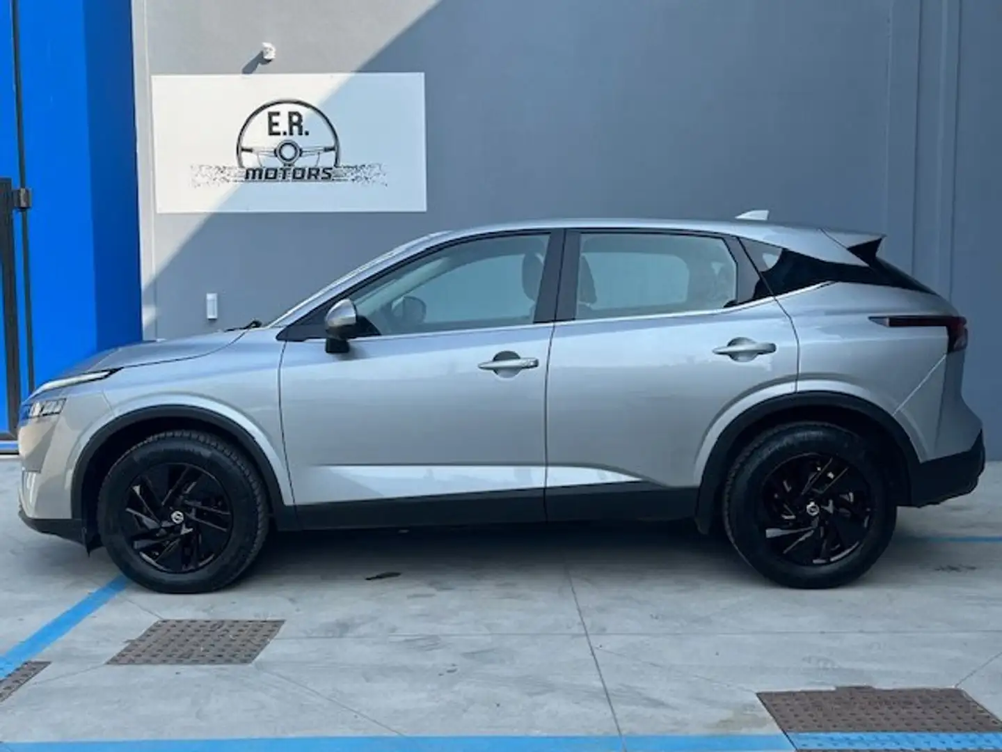 Nissan Qashqai Qashqai 1.3 mhev Business 2wd 158cv AUT. Argento - 2