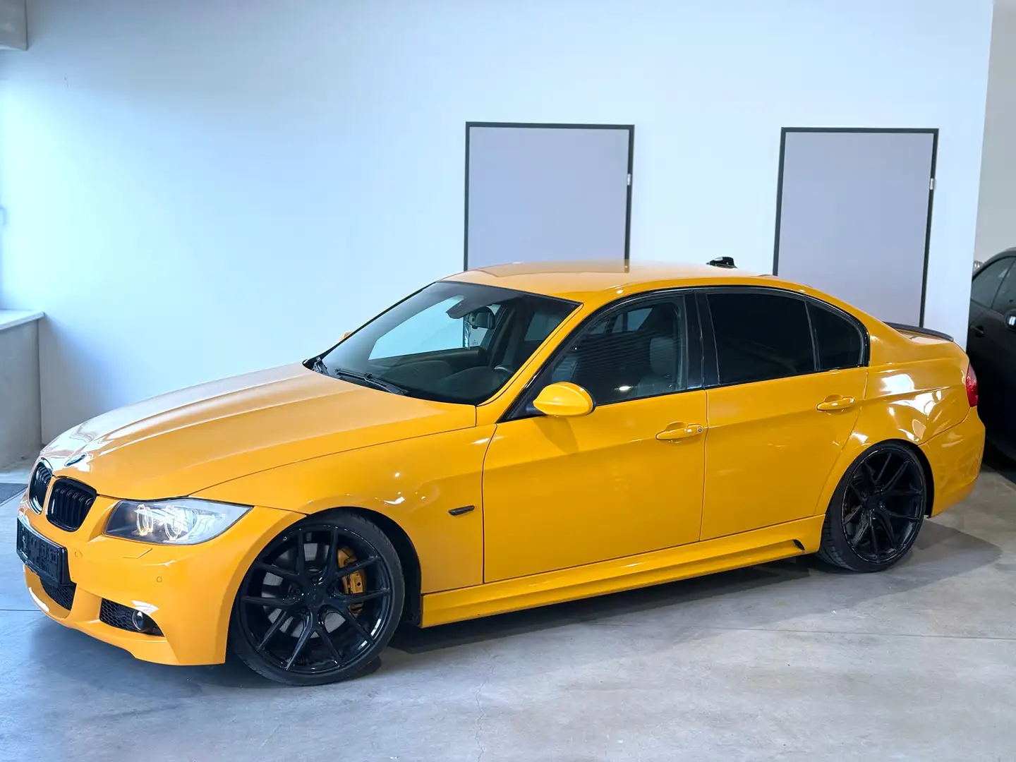BMW 335 335i,M-Perfomance,Eisenmann,KW-Gewinde,Heckrollo Gelb - 1